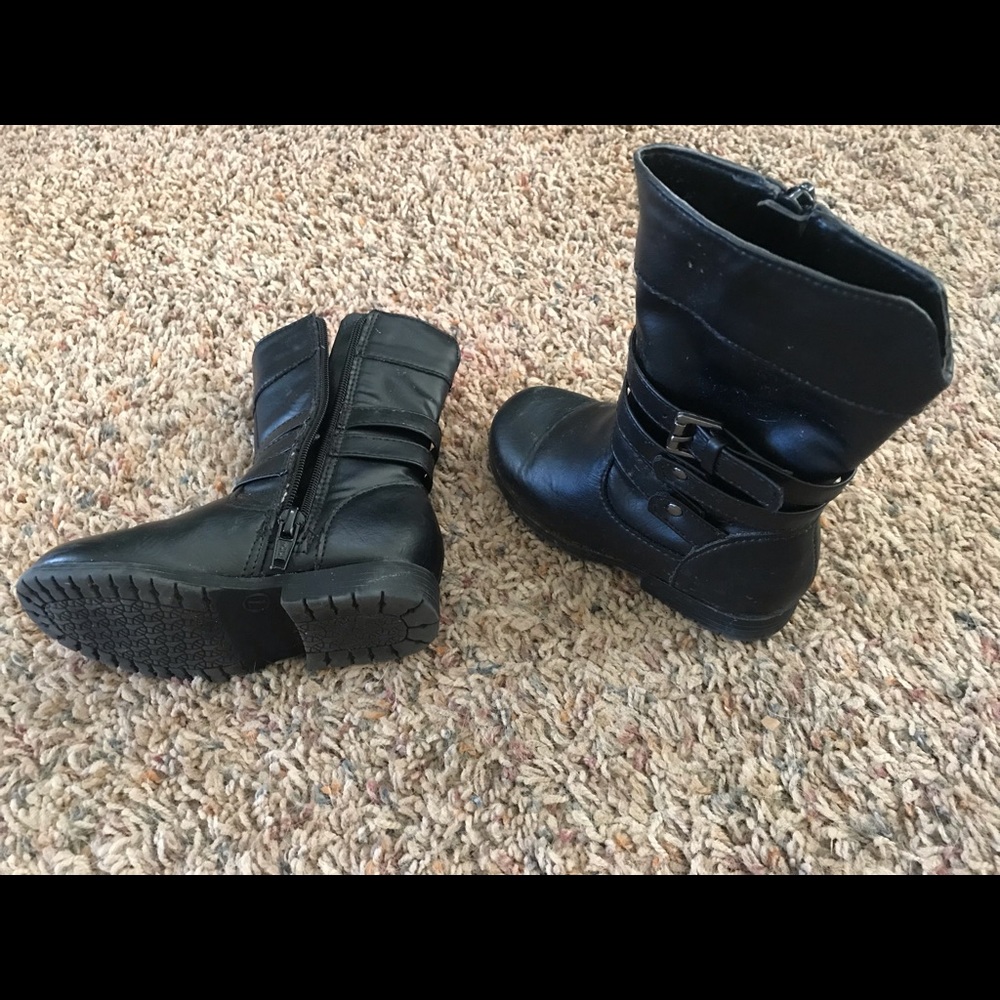 Boots - Picture 2 of 3